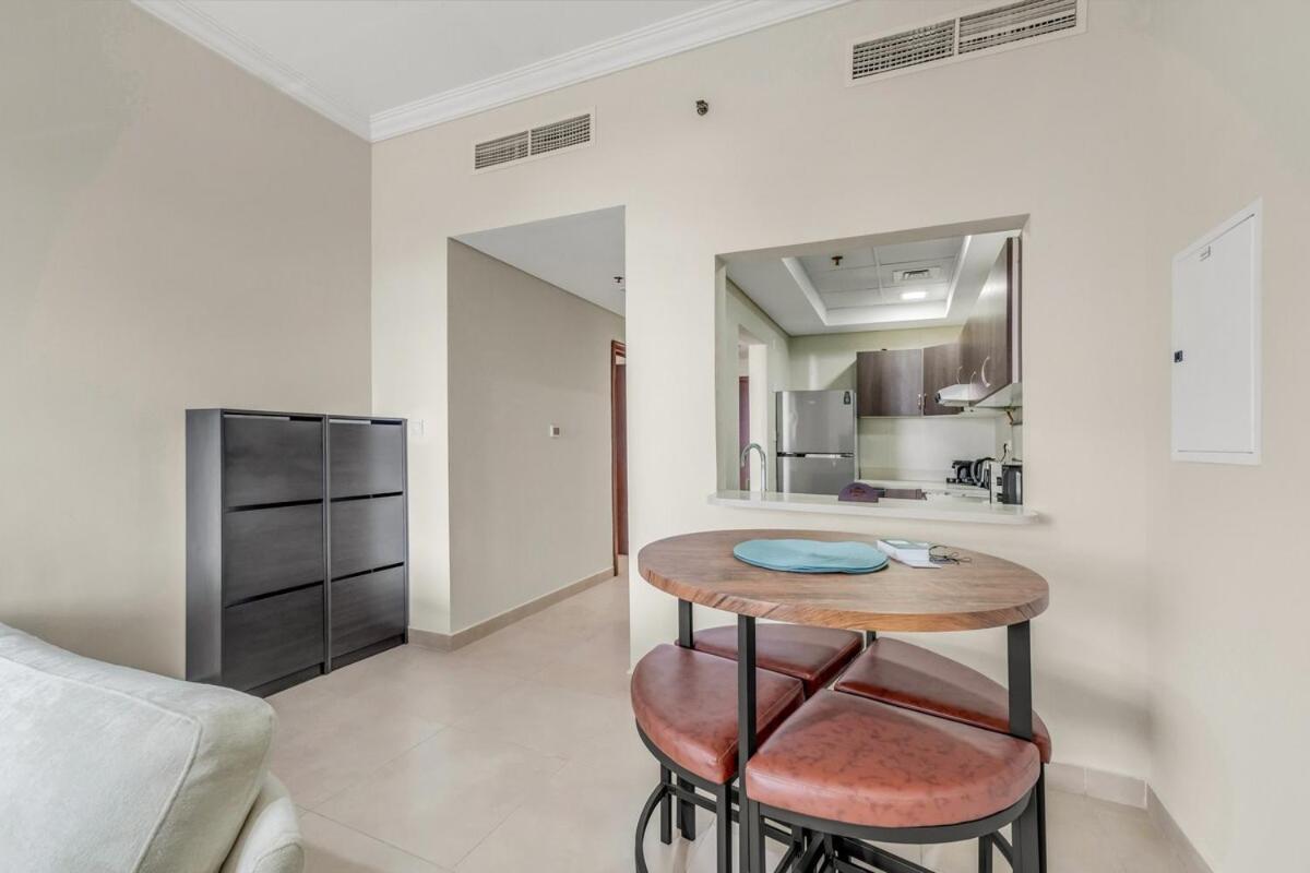 Waves - Spacious 1br With Balcony & Cozy Interiors In Jvc Appartement *
